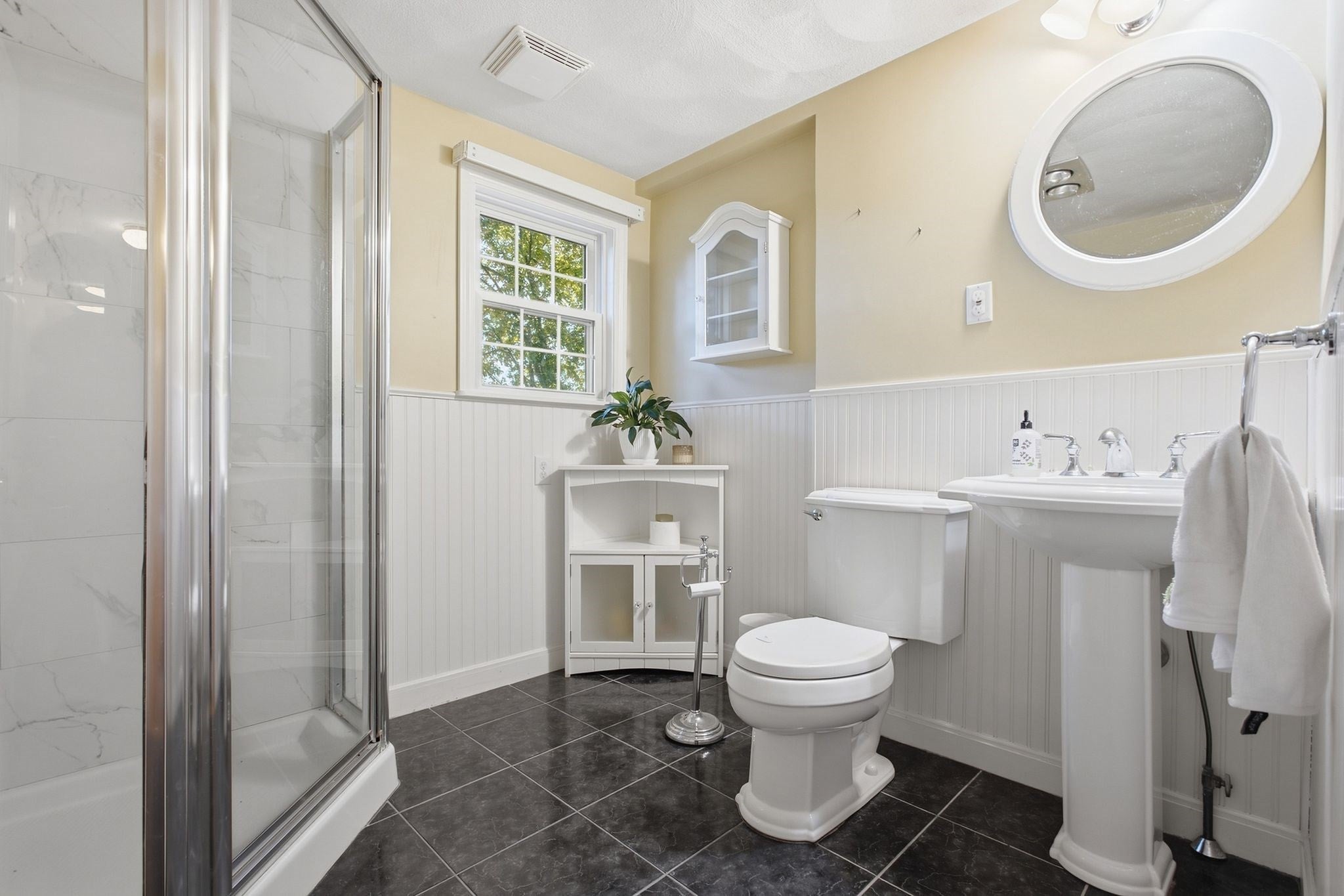 1 Great Pines Ave, Burlington, MA Photo #34
