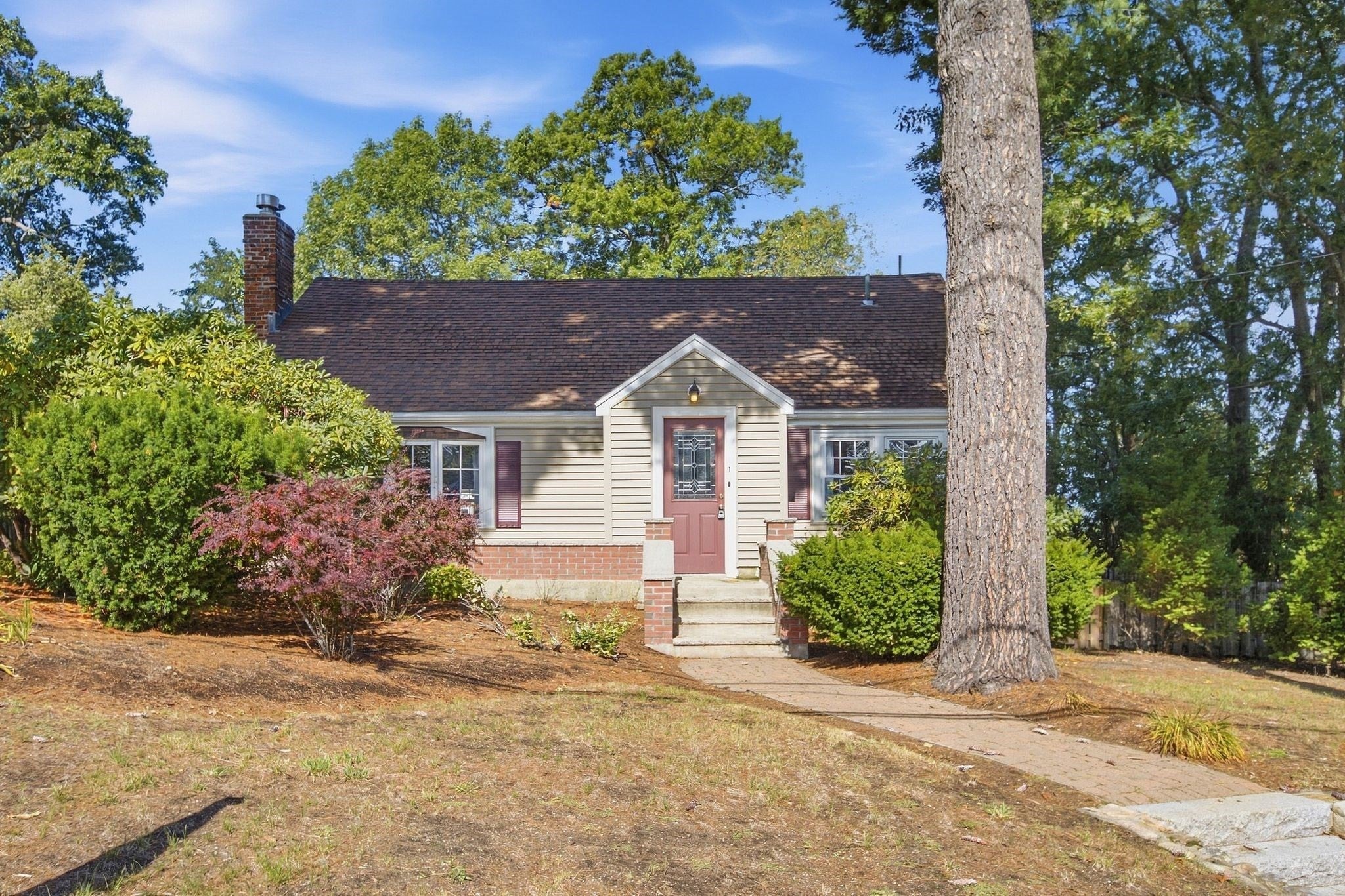 1 Great Pines Ave, Burlington, MA Photo #1