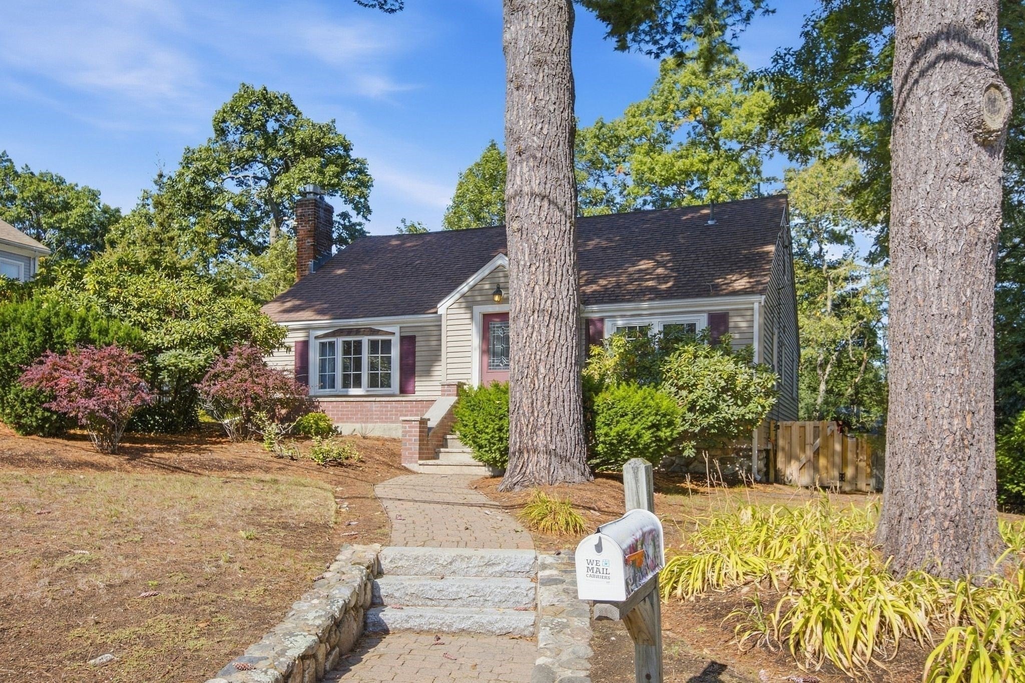 1 Great Pines Ave, Burlington, MA Photo #3