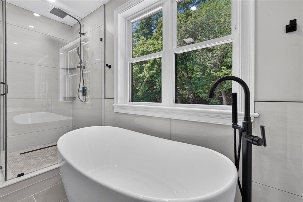 27 Rollins ST #A, Groveland, MA, 27 Rollins ST #A, Groveland, MA Photo #34