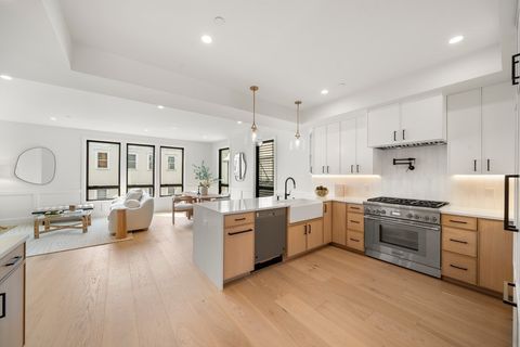 136 W 8th St 4 Boston MA 02127