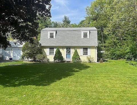 12 White Pine Cumberland RI 02864