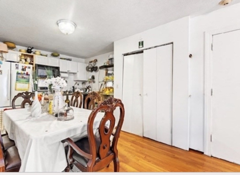 39 Crescent Ave 9