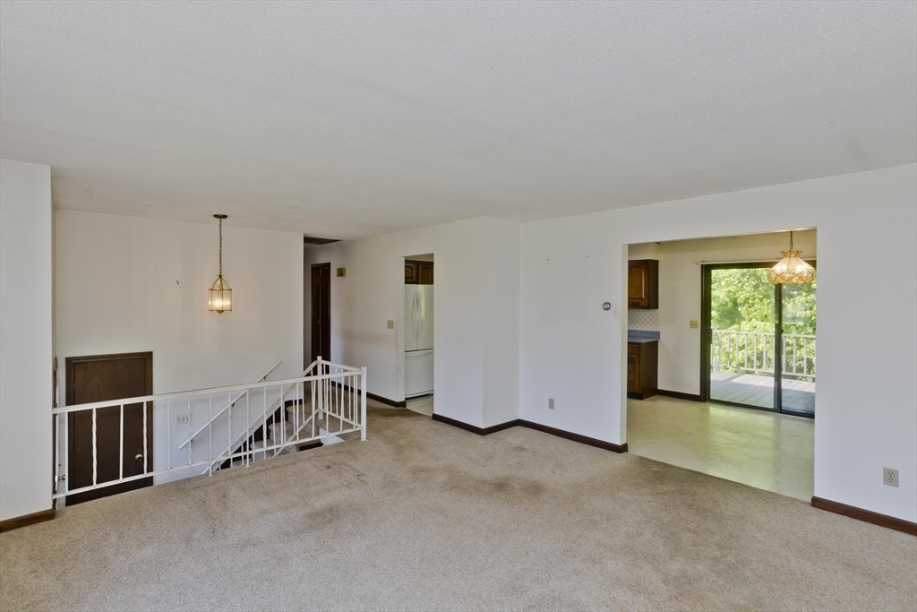 6 Pine Wood Dr