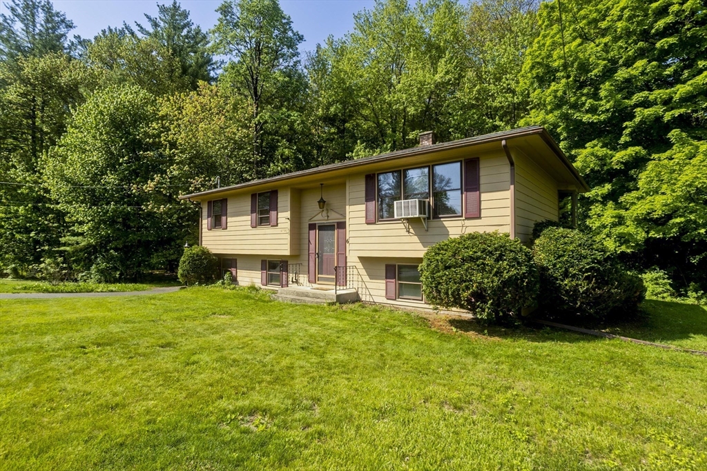 6 Pine Wood Dr