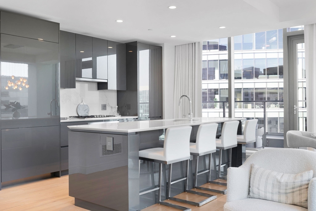 133 Seaport Blvd. 2102