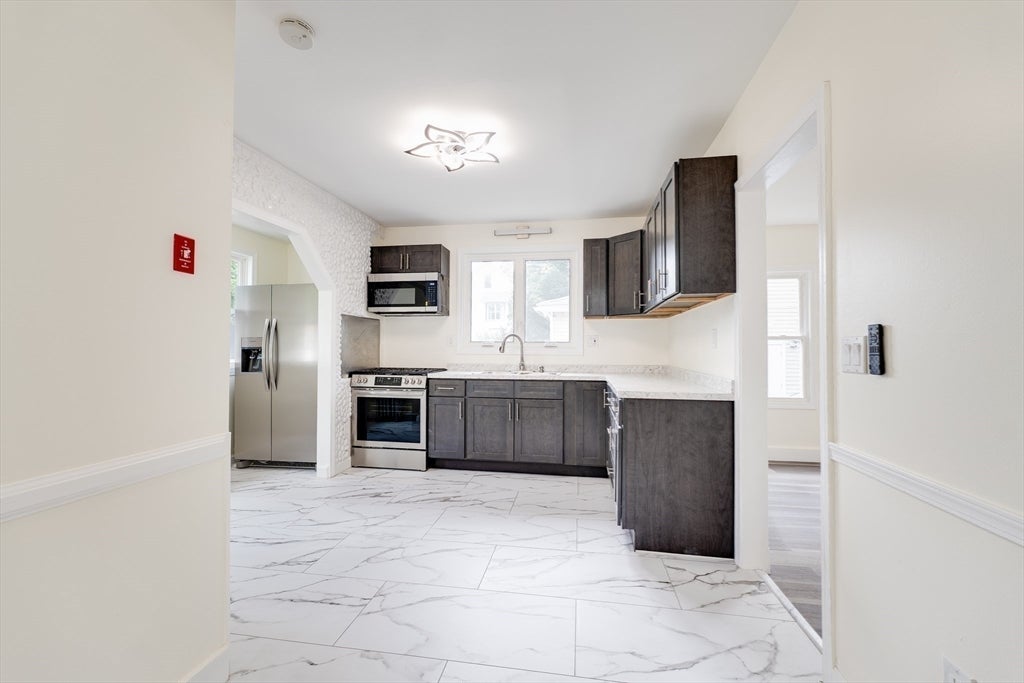 17 Bushwick Place, Springfield, MA, 17 Bushwick Place, Springfield, MA Photo #15
