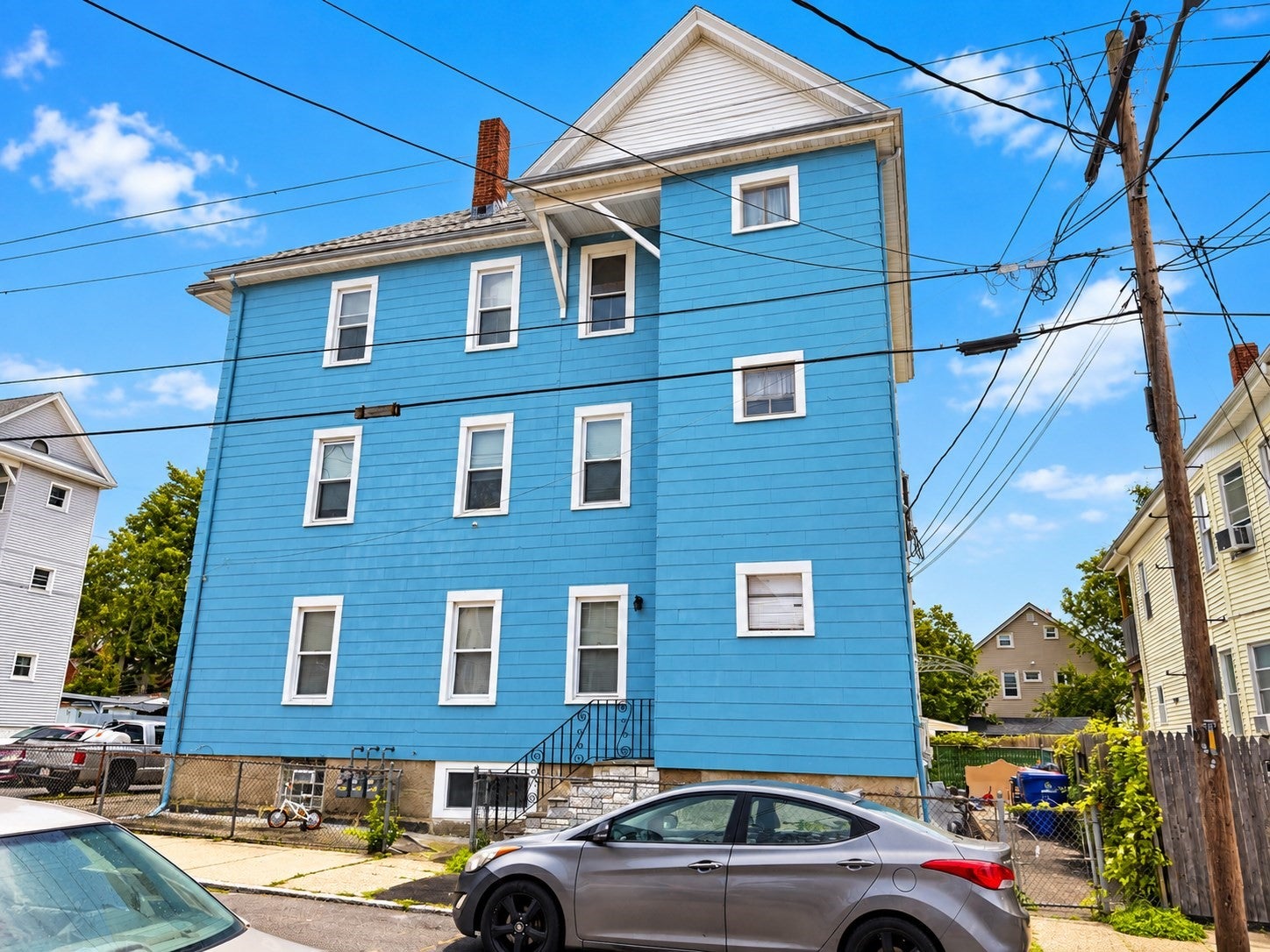 106 Richmond St
