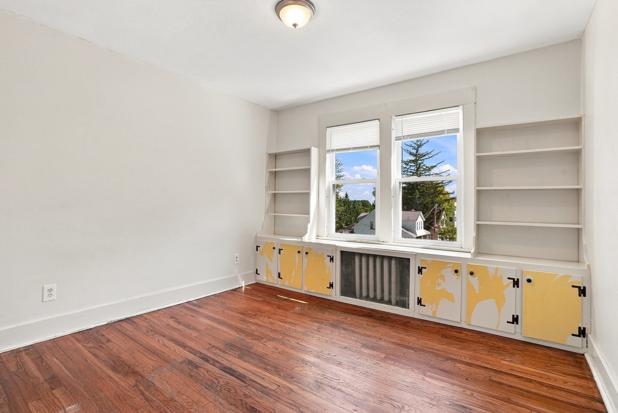 39 Bell St, Chicopee, MA, 39 Bell St, Chicopee, MA Photo #18