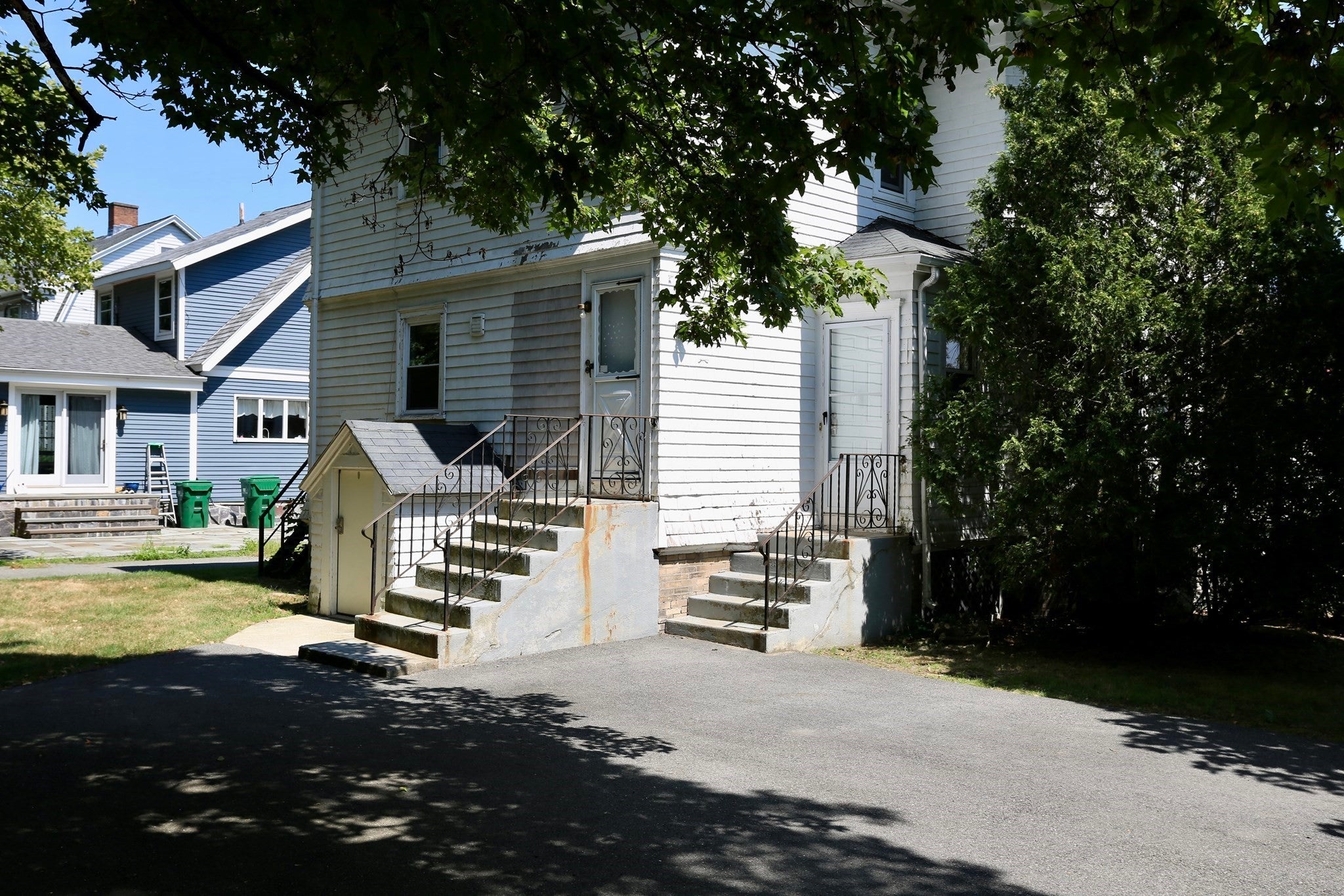 124 Forest St