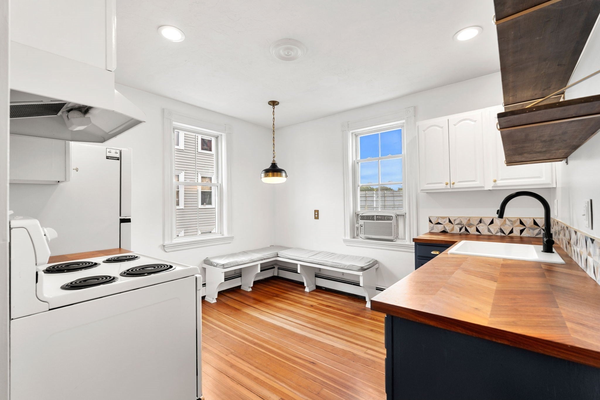 401 Cabot St #4, Beverly, MA, 401 Cabot St #4, Beverly, MA Photo #4