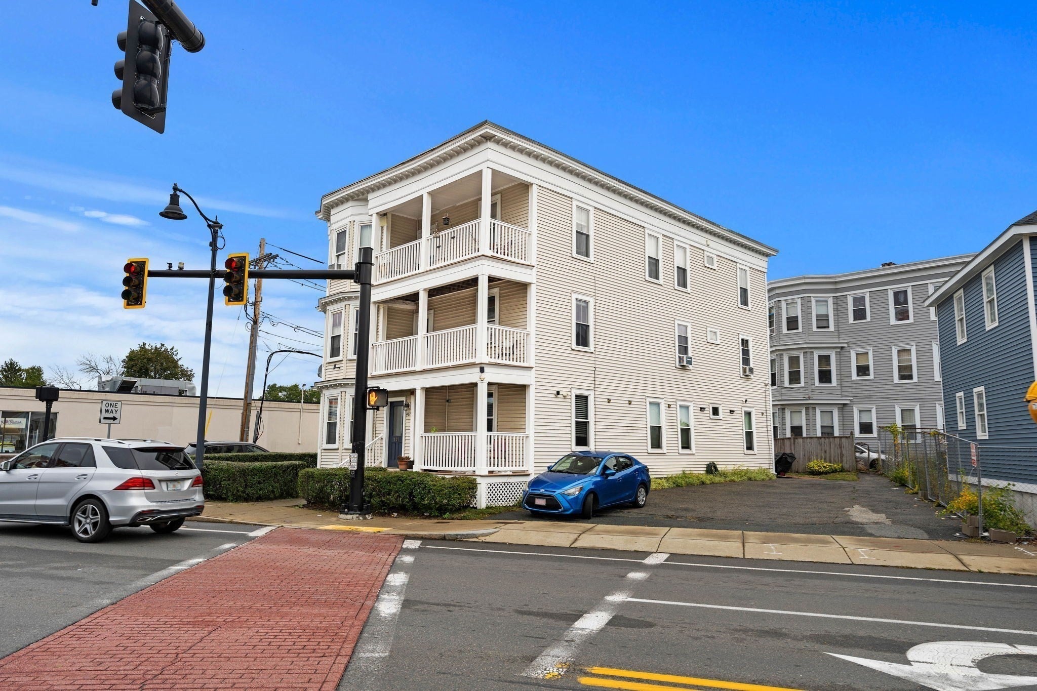 401 Cabot St 4, Beverly MA 01915