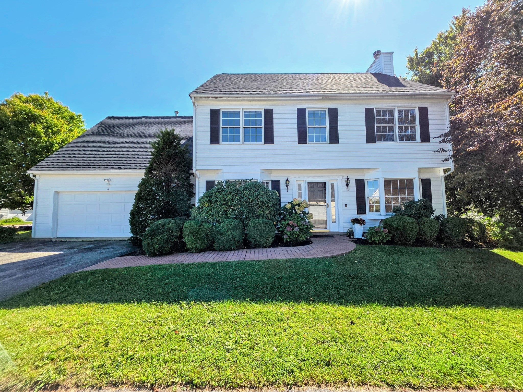 Photo of 4 Pintail Rd, Walpole, MA