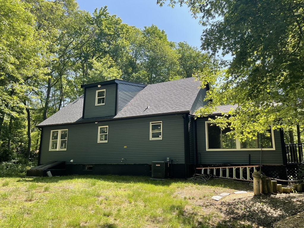 11 Pleasant St