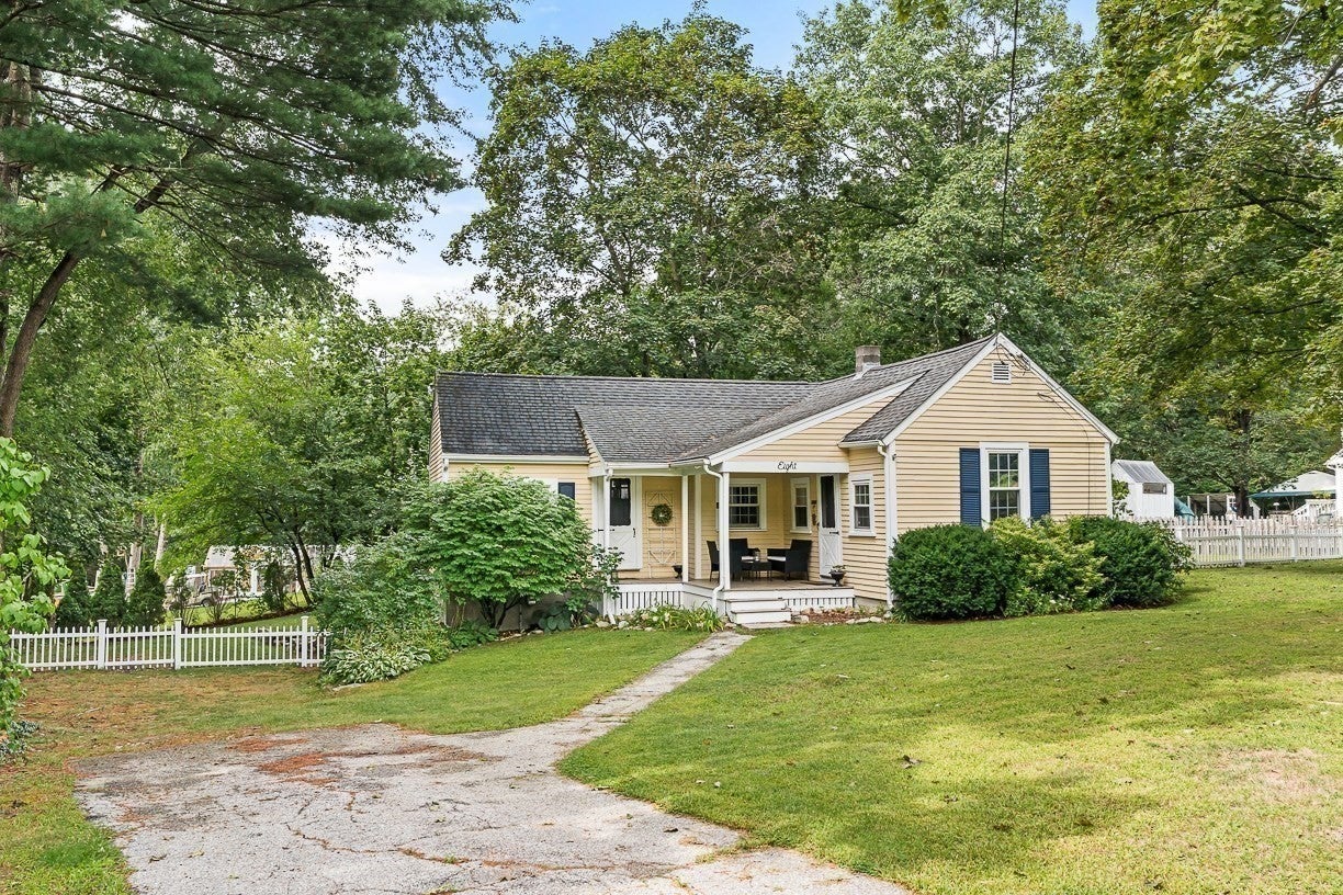 8 Moore Road, Westford, MA Photo #2