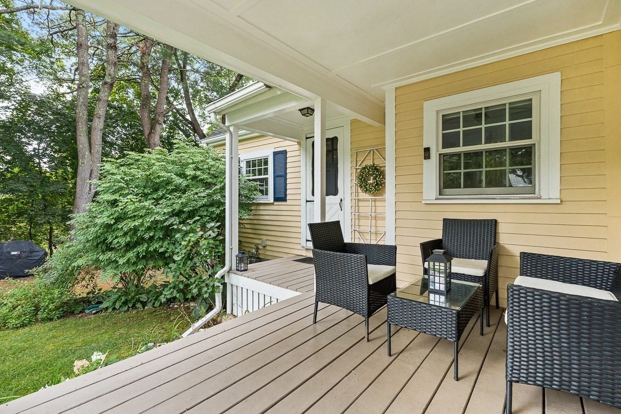 8 Moore Road, Westford, MA Photo #4