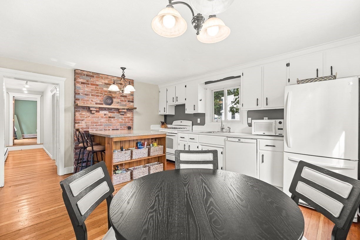 8 Moore Road, Westford, MA Photo #5