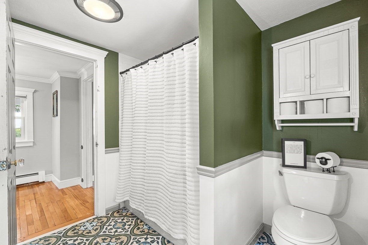 8 Moore Road, Westford, MA Photo #18