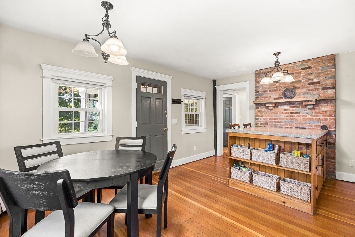 8 Moore Road, Westford, MA Photo #7