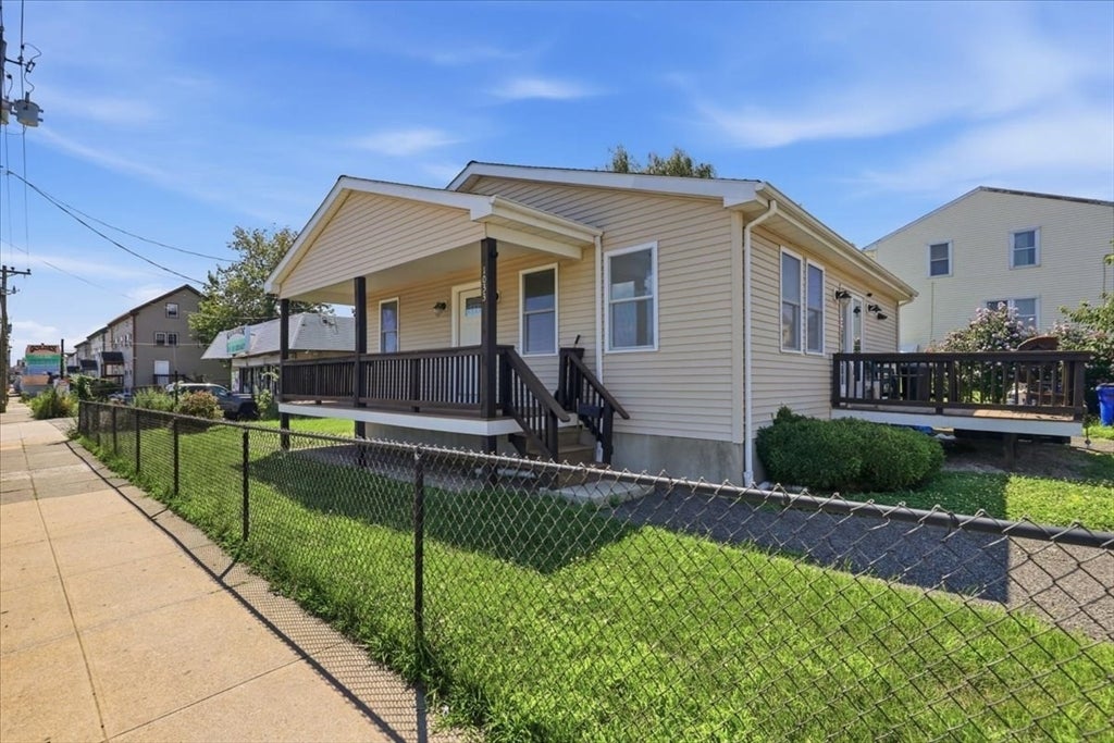 1033 Rodman St, Fall River, MA, 1033 Rodman St, Fall River, MA Photo #4