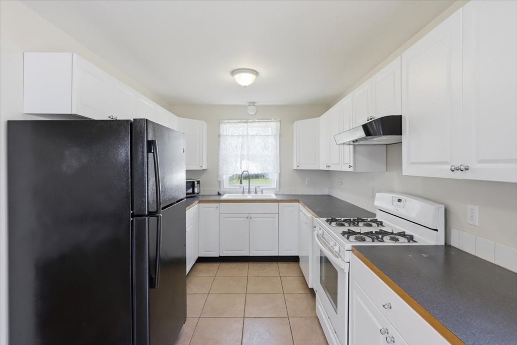 1033 Rodman St, Fall River, MA, 1033 Rodman St, Fall River, MA Photo #16