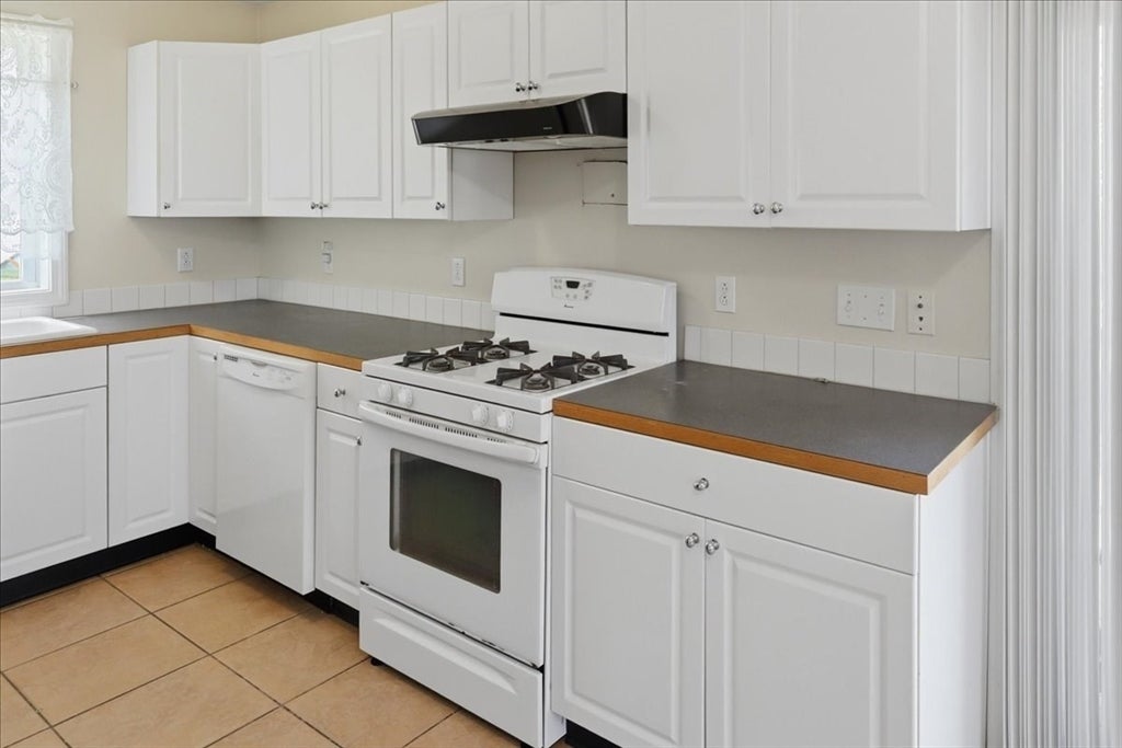 1033 Rodman St, Fall River, MA, 1033 Rodman St, Fall River, MA Photo #15