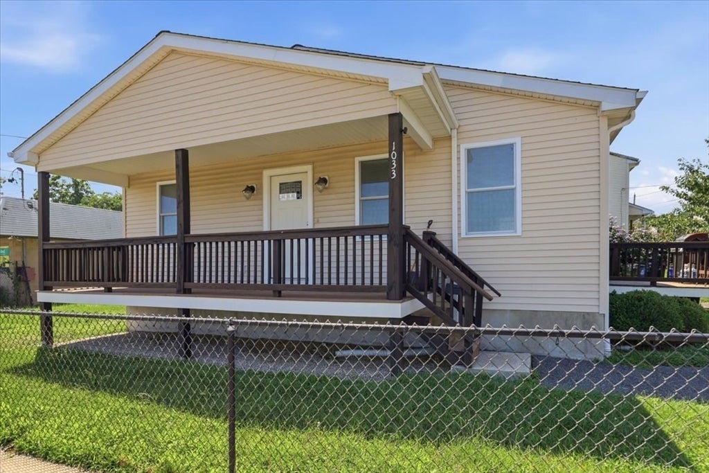 1033 Rodman St, Fall River, MA, 1033 Rodman St, Fall River, MA Photo #3