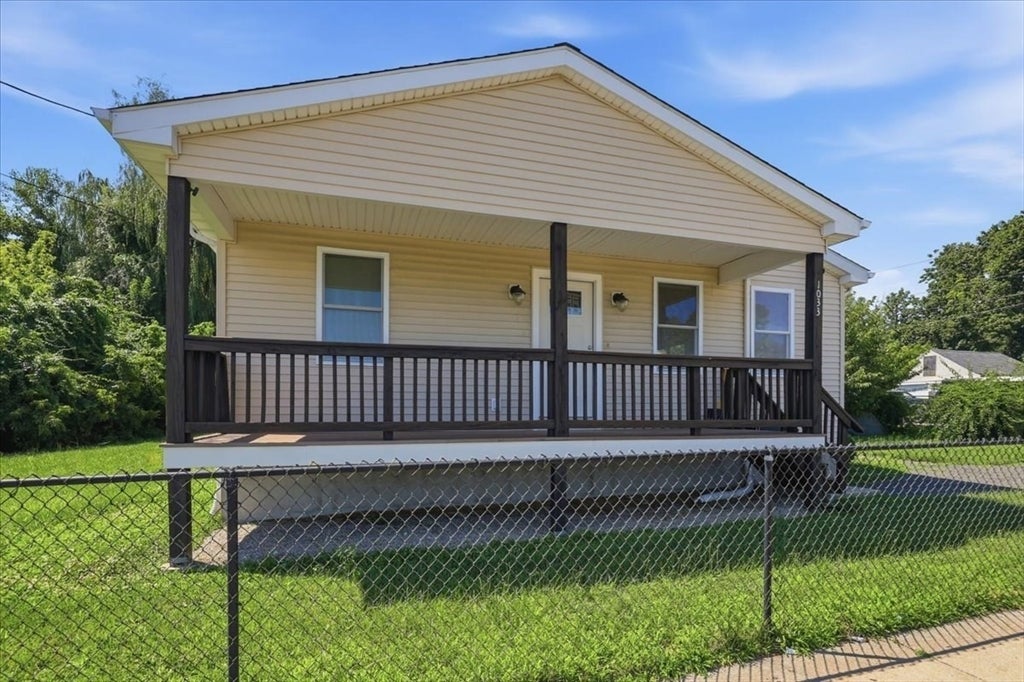 1033 Rodman St, Fall River, MA, 1033 Rodman St, Fall River, MA Photo #2