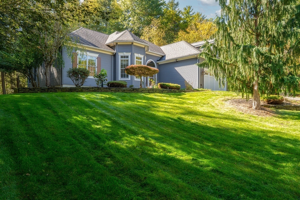 10 Golden Cir