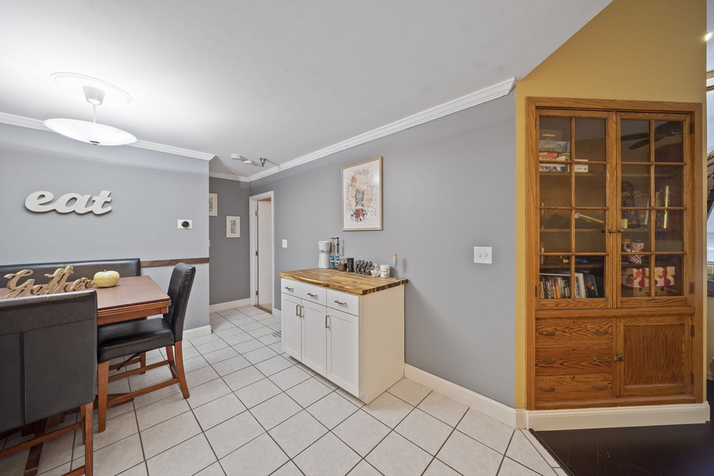 171 O'grady St. 18 aka 206