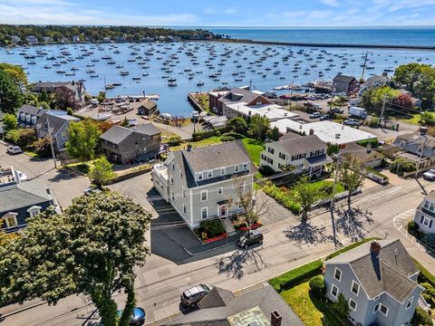 60 Gregory 3 Marblehead MA 01945
