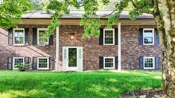 18 Heather Cir