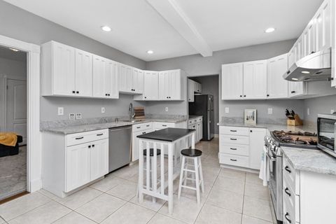 20-22 Cedar St 3 Norwood MA 02062