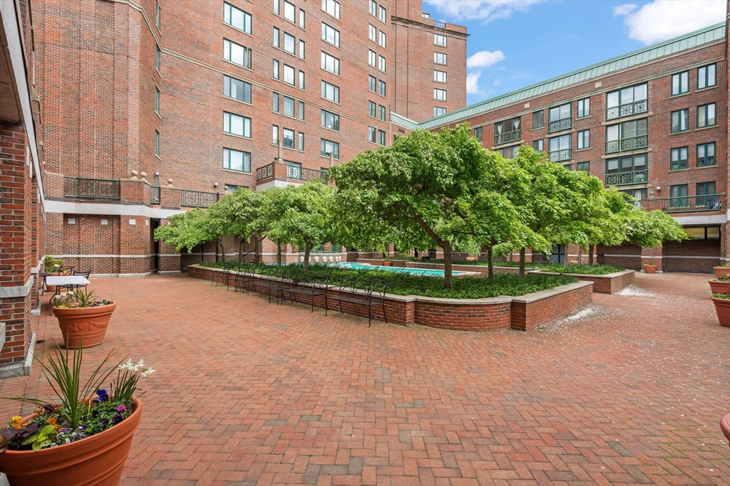 10 Rogers St #PH19, Cambridge, MA Photo #32