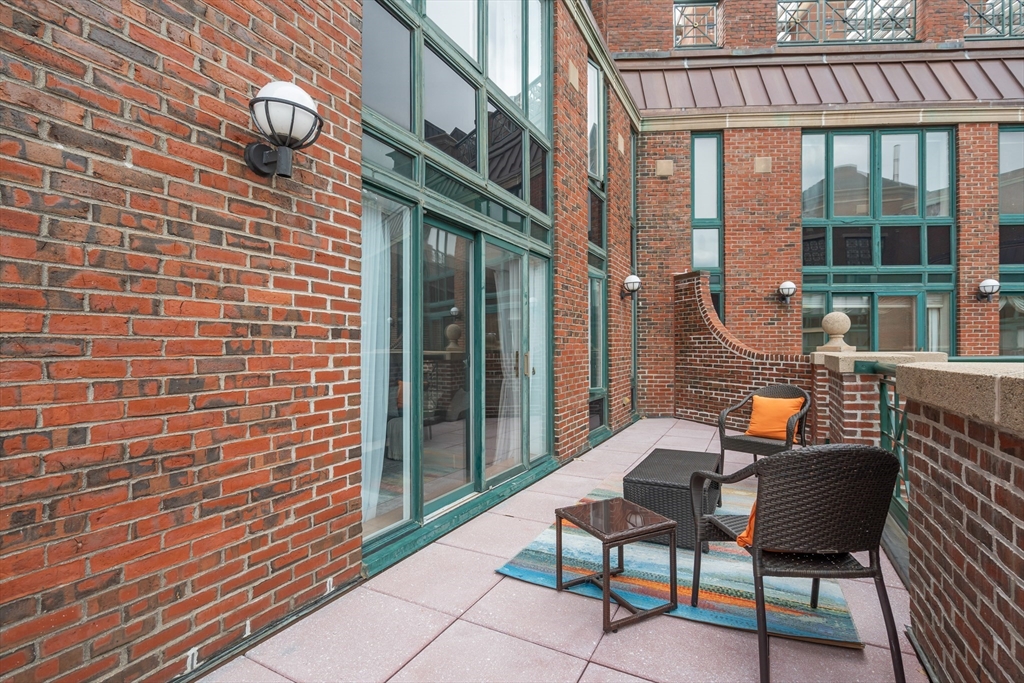 10 Rogers St #PH19, Cambridge, MA Photo #28