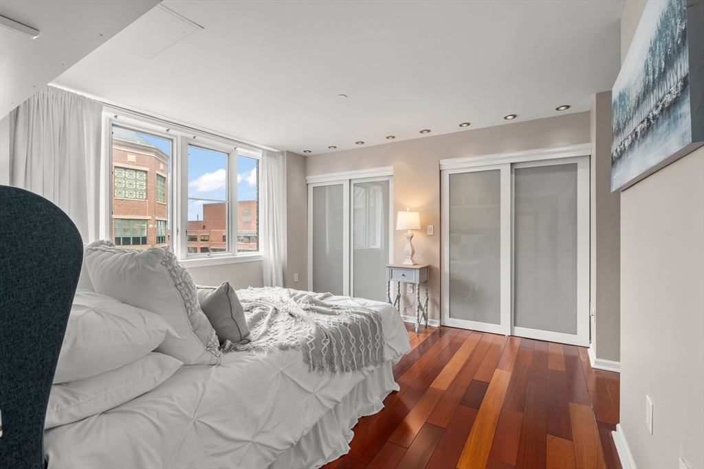 10 Rogers St #PH19, Cambridge, MA Photo #16
