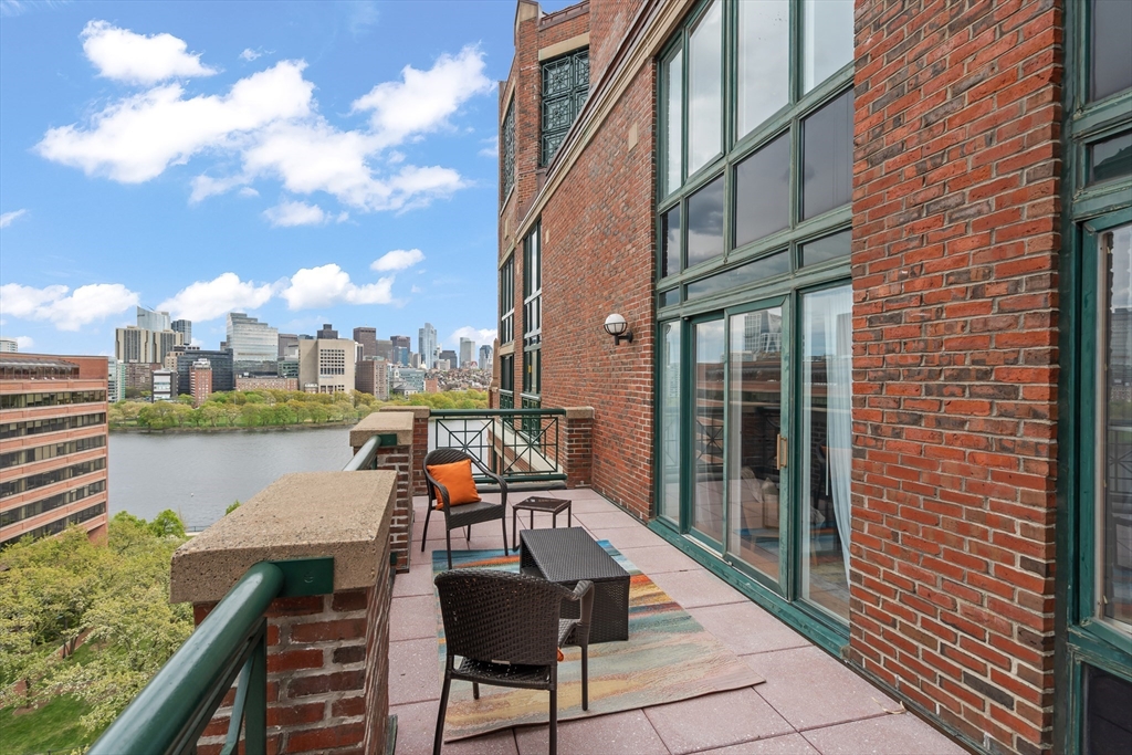 10 Rogers St #PH19, Cambridge, MA Photo #27