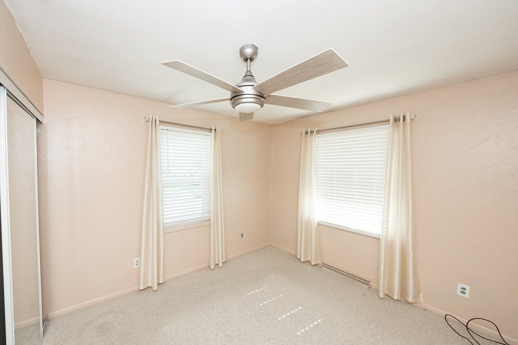 56 Blueberry Ter, New Bedford, MA, 56 Blueberry Ter, New Bedford, MA Photo #13