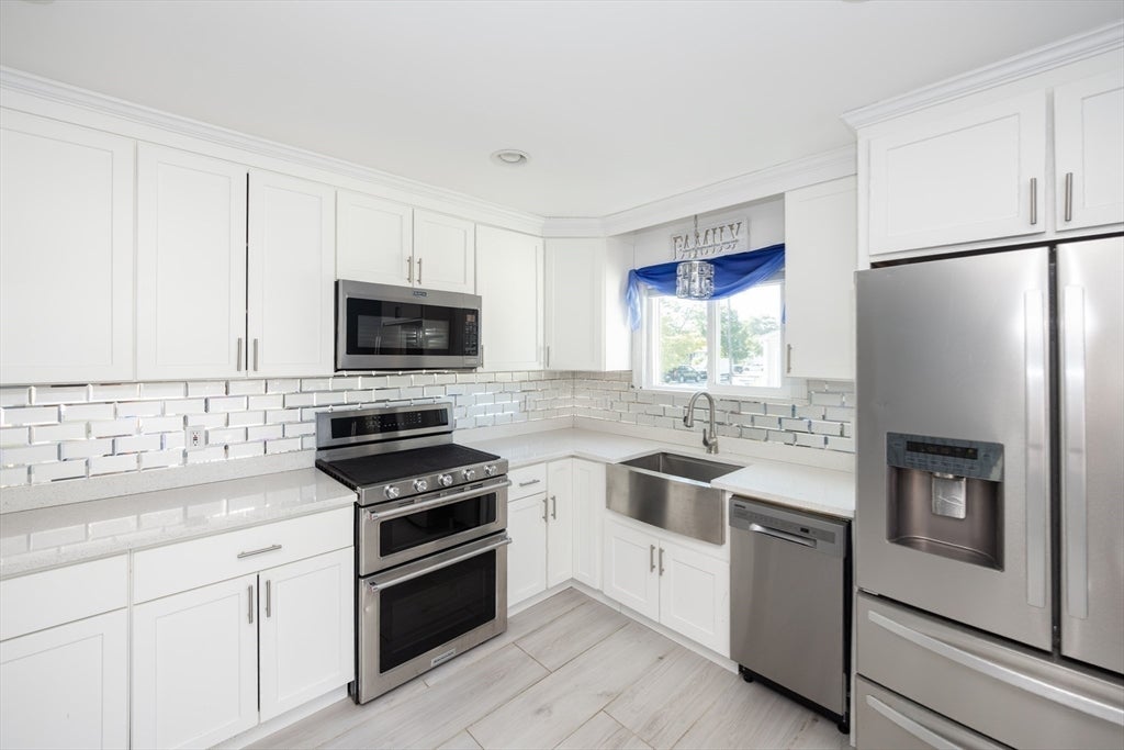 56 Blueberry Ter, New Bedford, MA, 56 Blueberry Ter, New Bedford, MA Photo #20