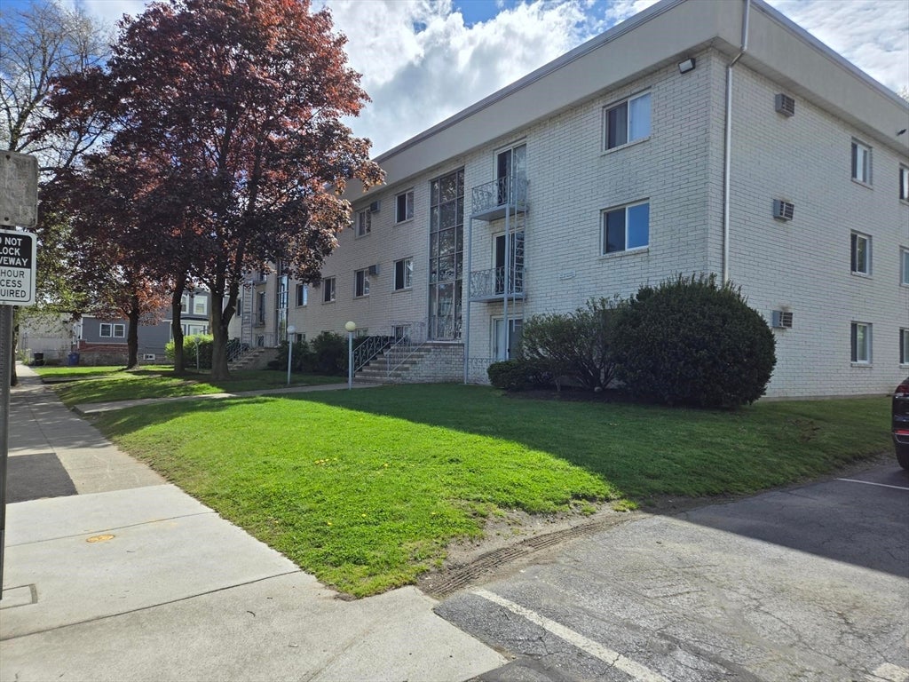 Photo of 24 Inman St, Lawrence, MA