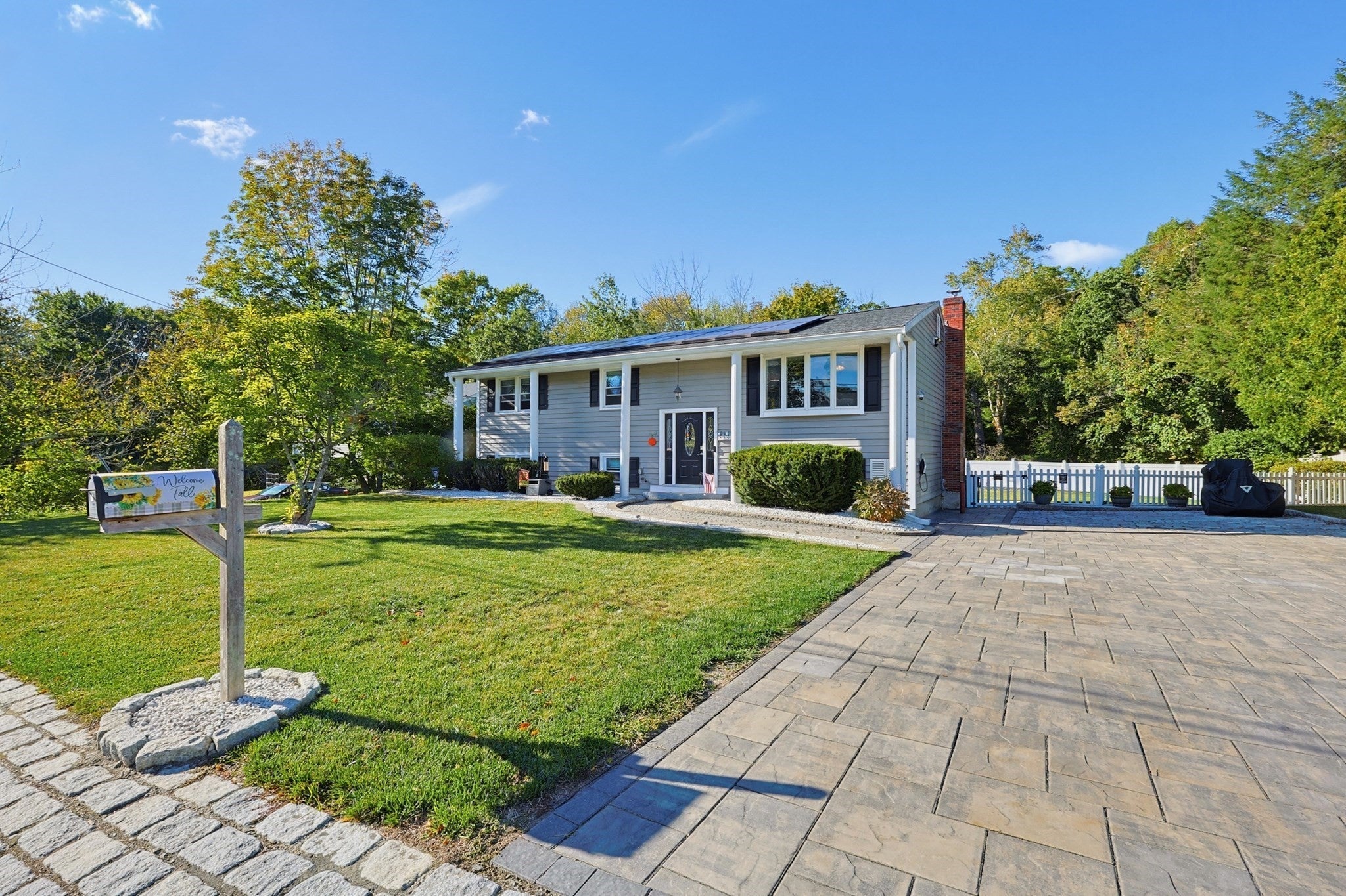 Photo of 39 Candy Ln, Brockton, MA
