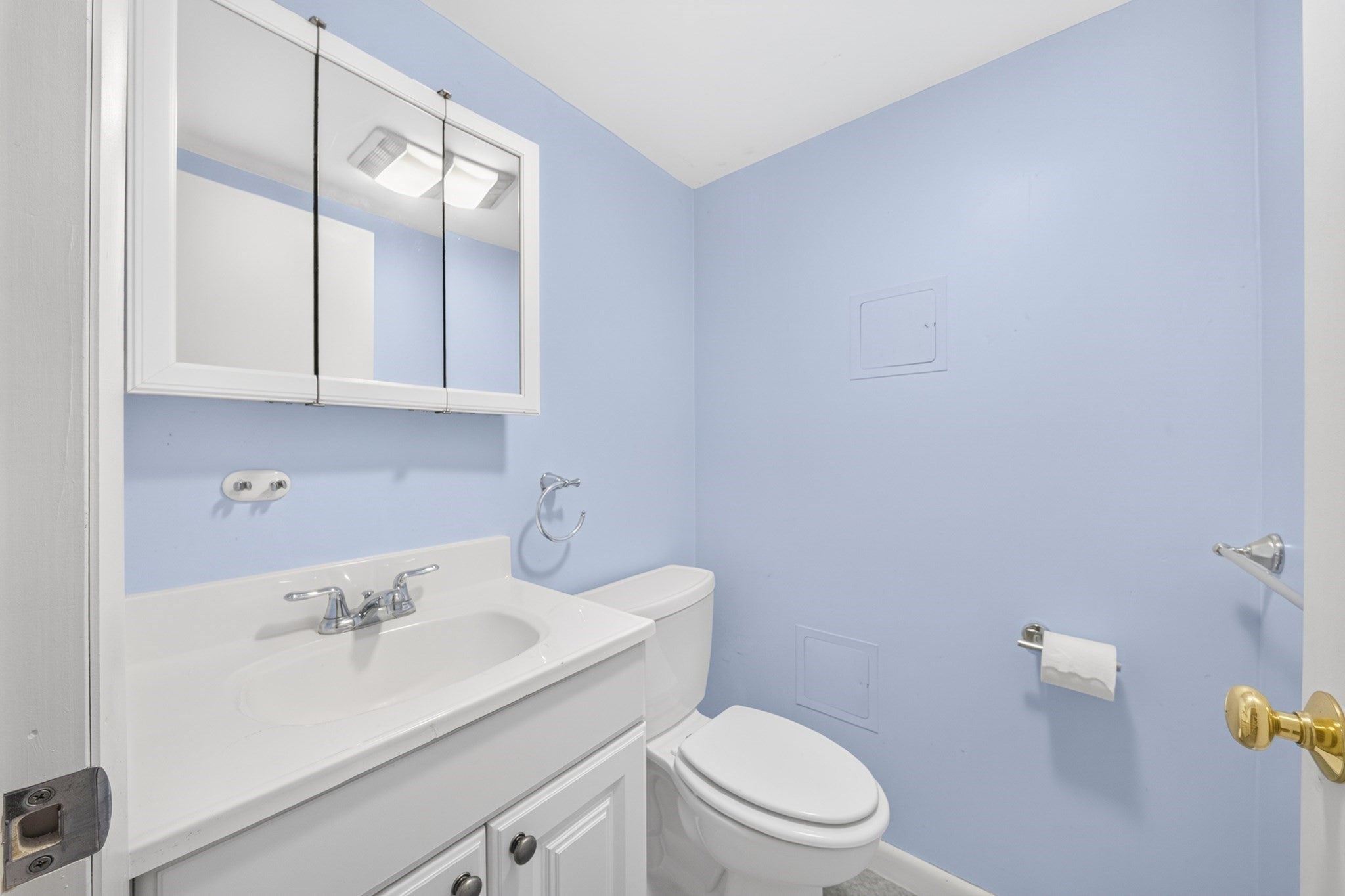 33 Fairchild Ave, Saugus, MA Photo #22