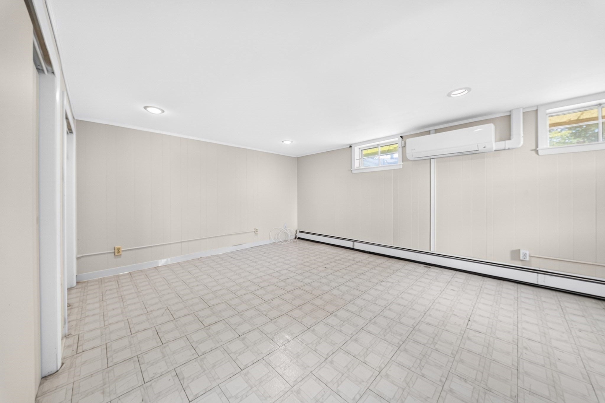 33 Fairchild Ave, Saugus, MA Photo #23
