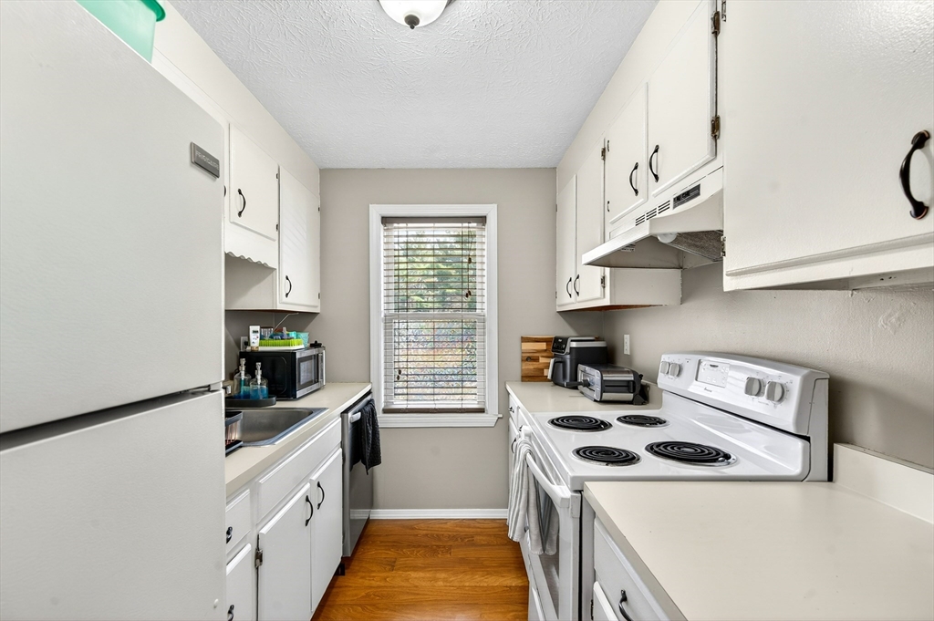 51 Olde Colonial Dr U:1 1