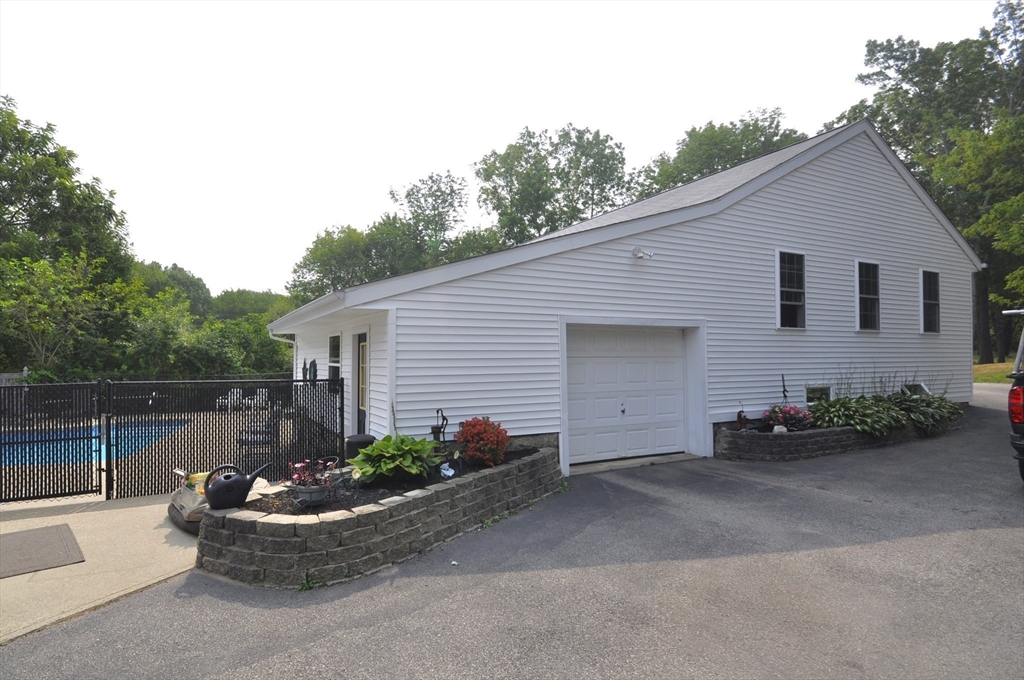 318 W Union St