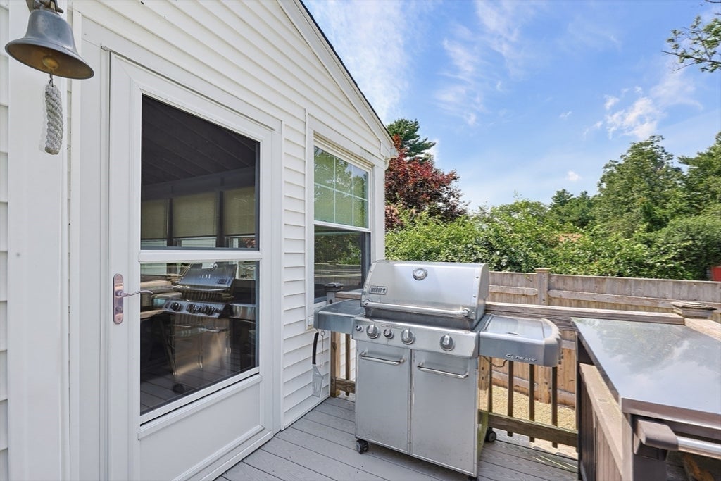 707 Page St, Stoughton, MA Photo #26