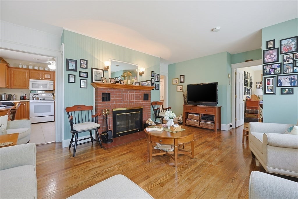 707 Page St, Stoughton, MA Photo #12