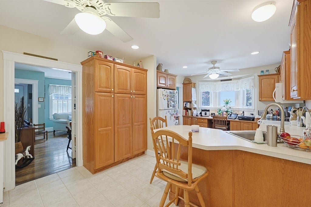 707 Page St, Stoughton, MA Photo #10
