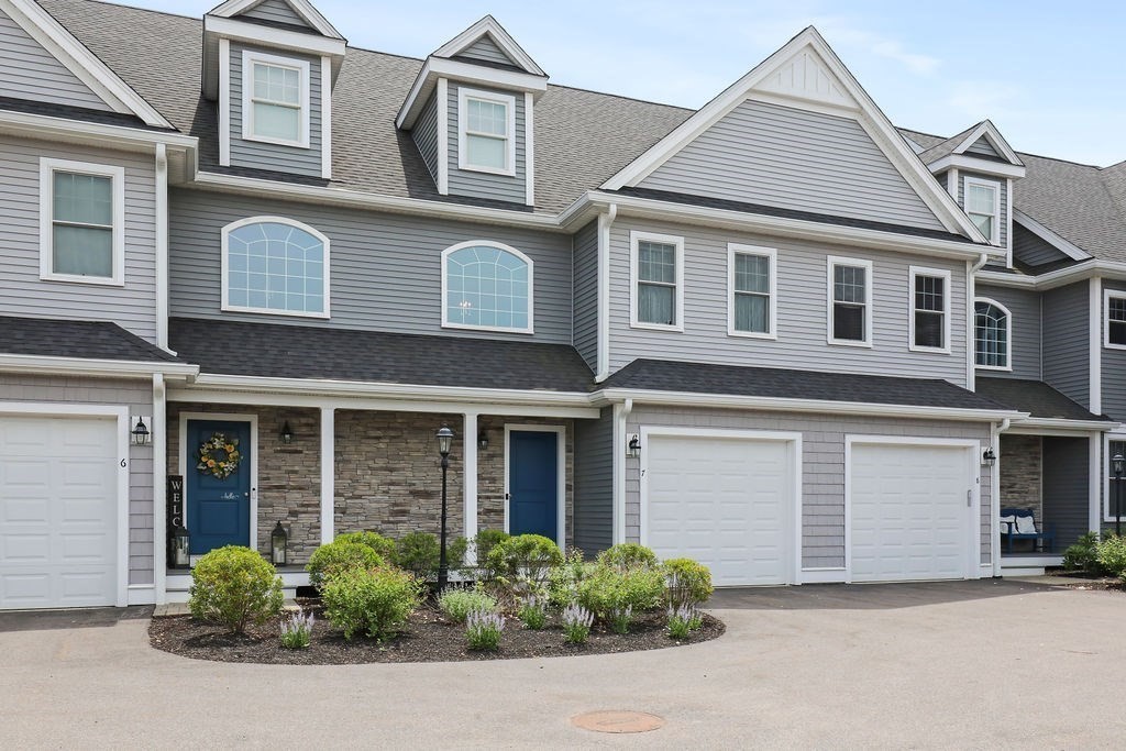 90 Lebaron Boulevard 7