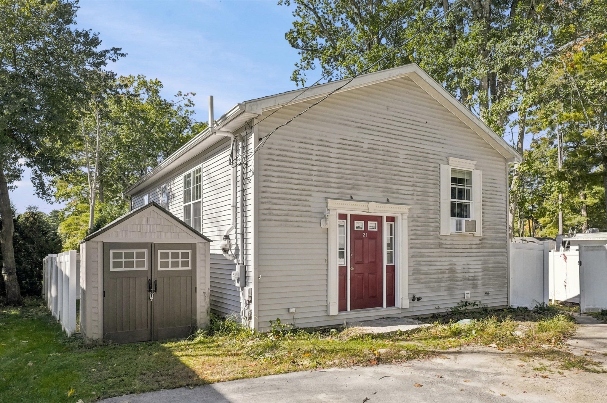 21 Browns Brook Rd, Webster, MA Photo #3
